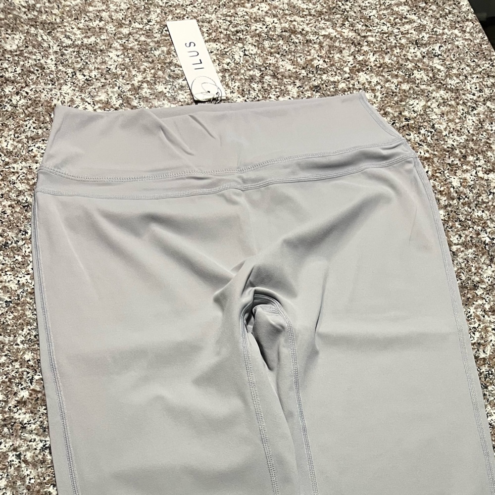 ILUS leggings
